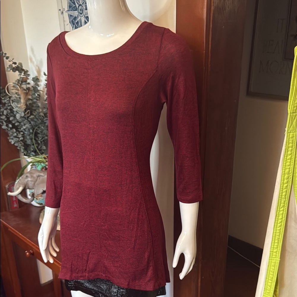 NWT northern reflections size small Elegant Burgundy Women's Top, long, baggy